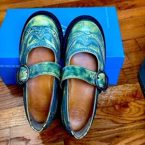Fluevog Angela wingtip Maryjane sz8